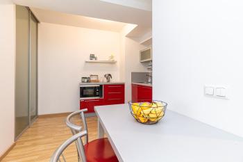 Romantic getaway with equipped kitchen, Таллин (фото 2)