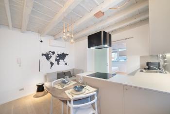 LAND HERE APARTMENT in a CITY CENTER, Bergamo (fotografie 2)
