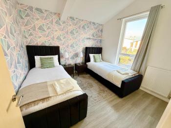 3 bedroom house with free parking, Manchester (fotografie 3)