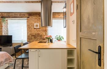 Cosy Brick Nest 15 - Riga Center Studio with Free Parking, Riga (fotografie 5)