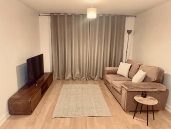 Wolverhampton Apartment with Free Parking 1 minute from the train station, Wolverhampton (photo 4)