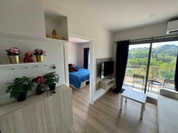 Phyll Phuket - Luxury Resort-Style Comfort, Ban Rangeng (foto 5)