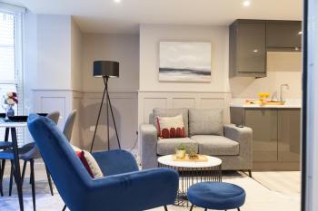 1 Bed Apartment - Long Term Rates- Contractors-Professionals-Relocators, Leeds (photo 2)
