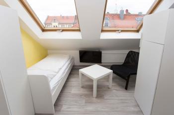 Zentral gelegene Monteur-DG-Wohnung, Nürnberg (Foto 5)