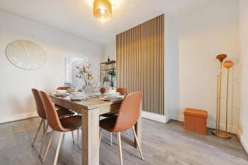 Miranda House - Air Host & Stay - Sleeps 7, Liverpool (photo 3)