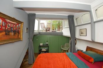 Amsterdam Center - Houseboat by Captain Ricard, Amsterdam (photo 5)