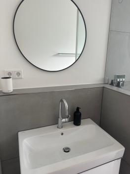 Frisch sanierte Altbauwohnung Helmholtzplatz, Berlin (Foto 5)