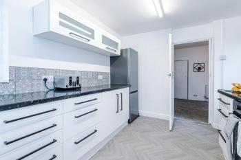 NEW! 3-Bed House in Manchester by 53 Degrees Property, Ideal for Contractors, Business & Long Term, FREE Parking!, Manchester (fotografie 3)