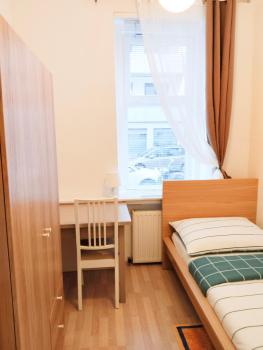 FAVORIT-ROOMS , direkt Metro connection U1 to Centralstation-Airport and City-Center, Vienne (photo 2)