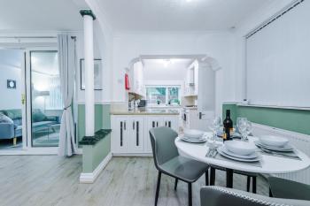 NEW! 4-Bed Home in Manchester by 53 Degrees Property, Ideal for Business & Long Term Contractor Stays, Sleeps 10!, Manchester (fotografie 5)