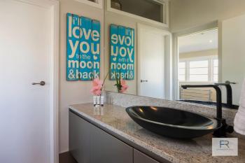 Stunning Luxury Apt with Panoramic Ocean Views and Spa, Auckland (photo 4)