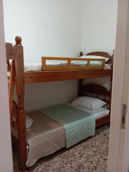 Wooden bunk bed in a dorm 5' from metro, Ateny (zdjęcie 2)