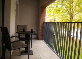 Modern City Square Apartment with Balcony, Breslau (Foto 5)