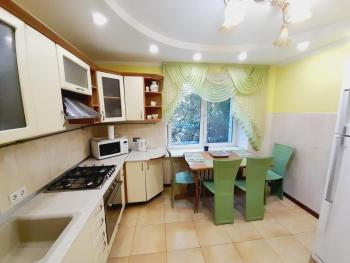 Апартаменти 2-кімнатні в центрі, метро Печерська, Kiev (foto 5)