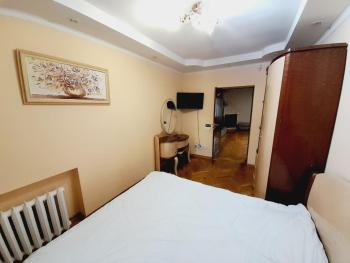 Апартаменти 2-кімнатні в центрі, метро Печерська, Kiev (foto 3)
