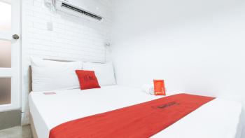 RedDoorz Plus at BGC near St Lukes, Manila (fotografie 2)