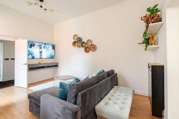 Stylish flat in central location with free parking, Swindon (zdjęcie 3)