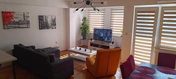 Spacious Modern Apartment with Private Parking, Skopje (foto 2)