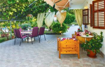 Pet Friendly Home In Zrnovnica, Spalato (Split) (foto 5)