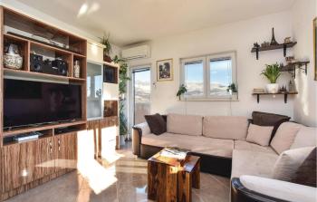 Cozy Home In Split With Private Swimming Pool, Can Be Inside Or Outside, Split (foto 4)