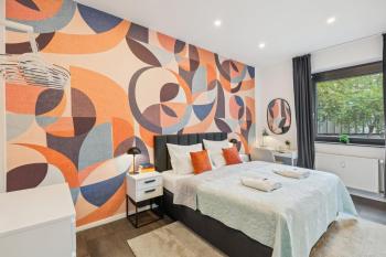 maremar - Design im Zentrum - 2 Schlafzimmer - Luxus Boxspringbetten - Küche - Arbeitsplätze & Highspeed WLAN - Balkon, Brunswick (photo 2)