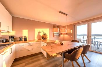 Auszeit, Yoga-Apartment mit Kamin & Balkon in der Hafenresidenz, Waren (photo 3)