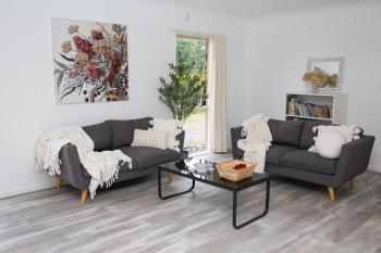 2 Bedrooms with Garage right on Te Awa River Ride, Tamahere (photo 3)