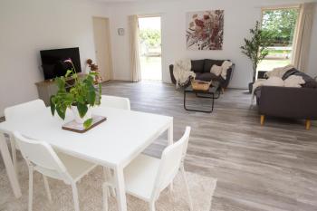 2 Bedrooms with Garage right on Te Awa River Ride, Tamahere (photo 2)