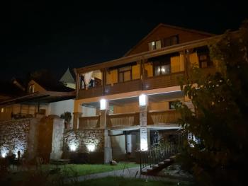 8 rooms, Mccheta (fotografie 2)
