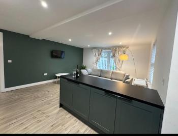 Gorgeous 2 bed apartment with free parking near, Sefton Park, Palm House, Lark Lane, Liverpool and Everton football clubs, Liverpool (photo 5)
