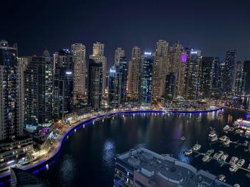 Guest room in vvip penthouse with terrace full sea view and private pool due the architecture of the apartment it s not avisable for Musli, Dubai (photo 2)