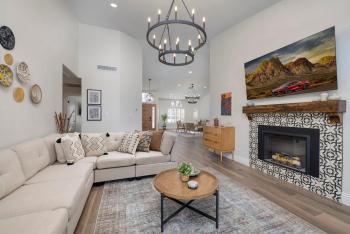 Brand New Listing Modern Hacienda Home Heated Pool, Las Vegas (fotografie 3)