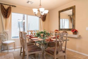 Elegant beautiful home With Pool & Heated Spa, Las Vegas (photo 4)
