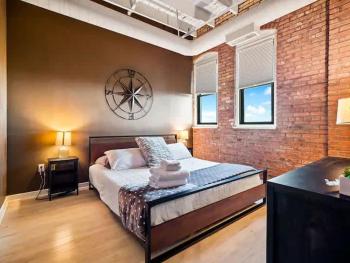 Lakefront Loft - Walk 2 First Energy x Progressive, Cleveland (photo 2)