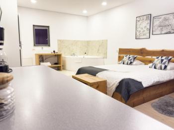 MiddleHouse, Braşov (photo 4)