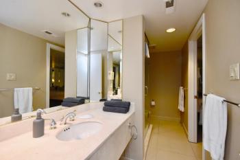 Jacuzzi Suite with King bed, full kitchen, Shanty Bay (foto 5)