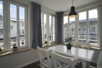Ferienwohnung im Bäderstil mit Wintergarten - Villa Maria FeWo Maja 36, Göhren (foto 4)