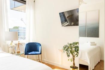 My Apartment on the Water, Amsterdam (photo 2)