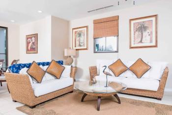 Dazzling End Unit in Coco with Lots of Windows and Light Sleeps 8, Coco (zdjęcie 3)