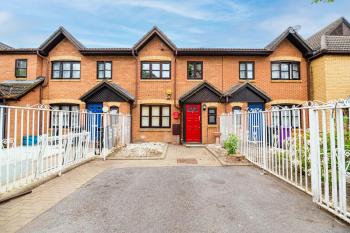 London Single Refurbished Bedroom, Londyn (zdjęcie 2)