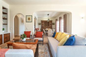 Host Wise - Quiet Spacious House - Swimming Pool, Бенагил (фото 3)