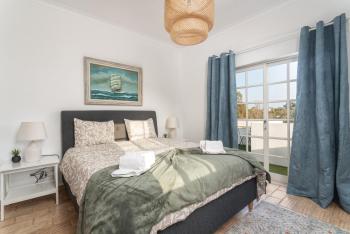 Host Wise - Quiet Spacious House - Swimming Pool, Бенагил (фото 2)