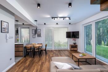 Prestigious Residence with Garden, Garage, and Elegant Rooms, Cracovia (foto 5)