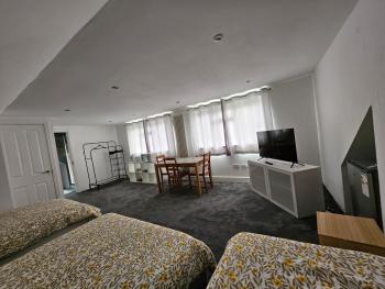 Self Contained Studio Near Windsor Attractions!, Windsor (photo 2)