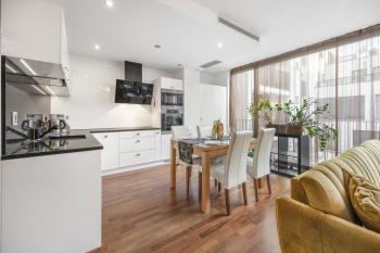 REVON Business Apartment, Dunajská 50, Free Parking, Bratislava (photo 4)