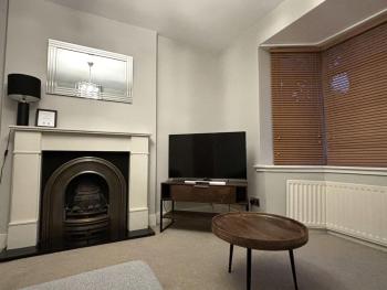Large Home near Edgbaston Stadium, UOB & QE hospital sleeps 6, Birmingham (fotografie 5)
