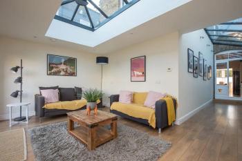 Charming Victorian House w Parking River Walks, Windsor (photo 4)