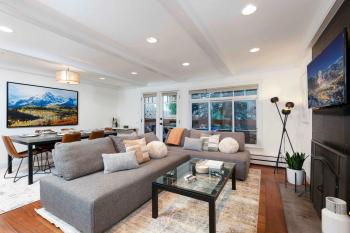 Updated 3BR, 3BA with Pool - Steps to Town, Aspen (fotografie 2)