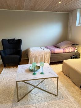 Coosy authentic swedish wooden studio apartment, 25 min to Stockholm city-Own entrance, Stockholm (photo 3)
