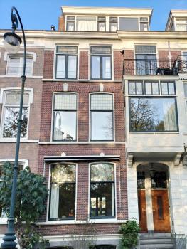 Historic canal house in green residential area, Утрехт (фото 2)